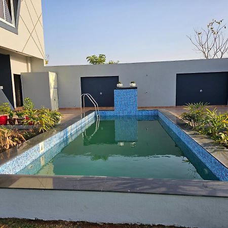 ウッジャイン Shree Ambe Farmhouseヴィラ エクステリア 写真